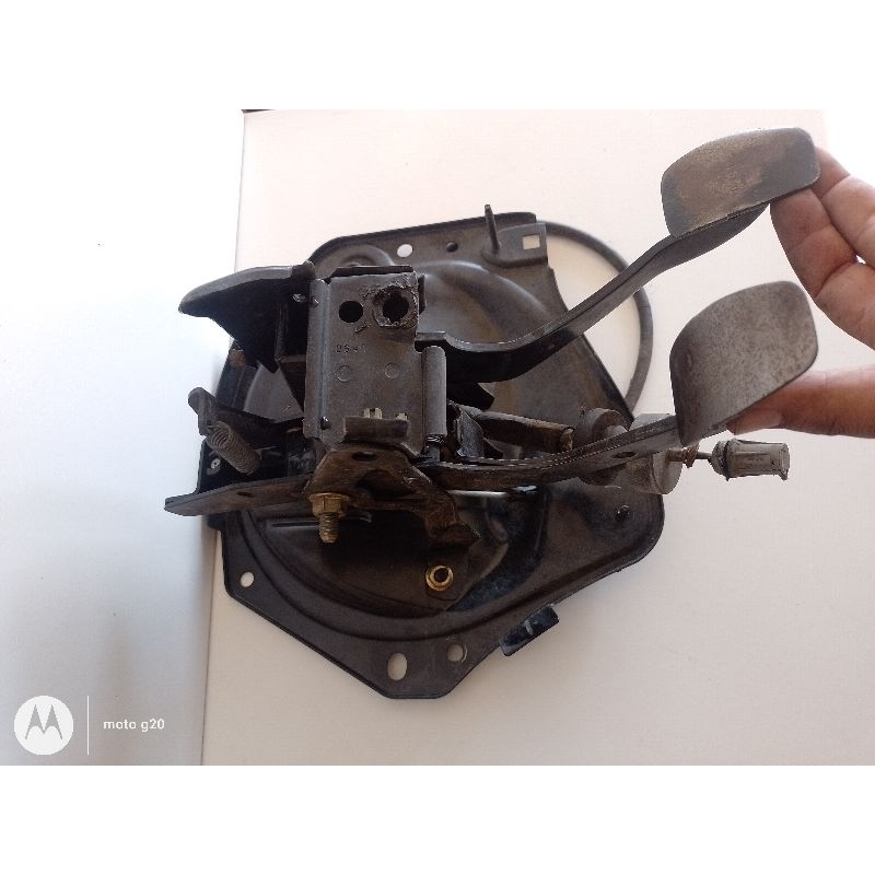 suporte pedaleira hidrovácuo  Renault Clio 2001 original