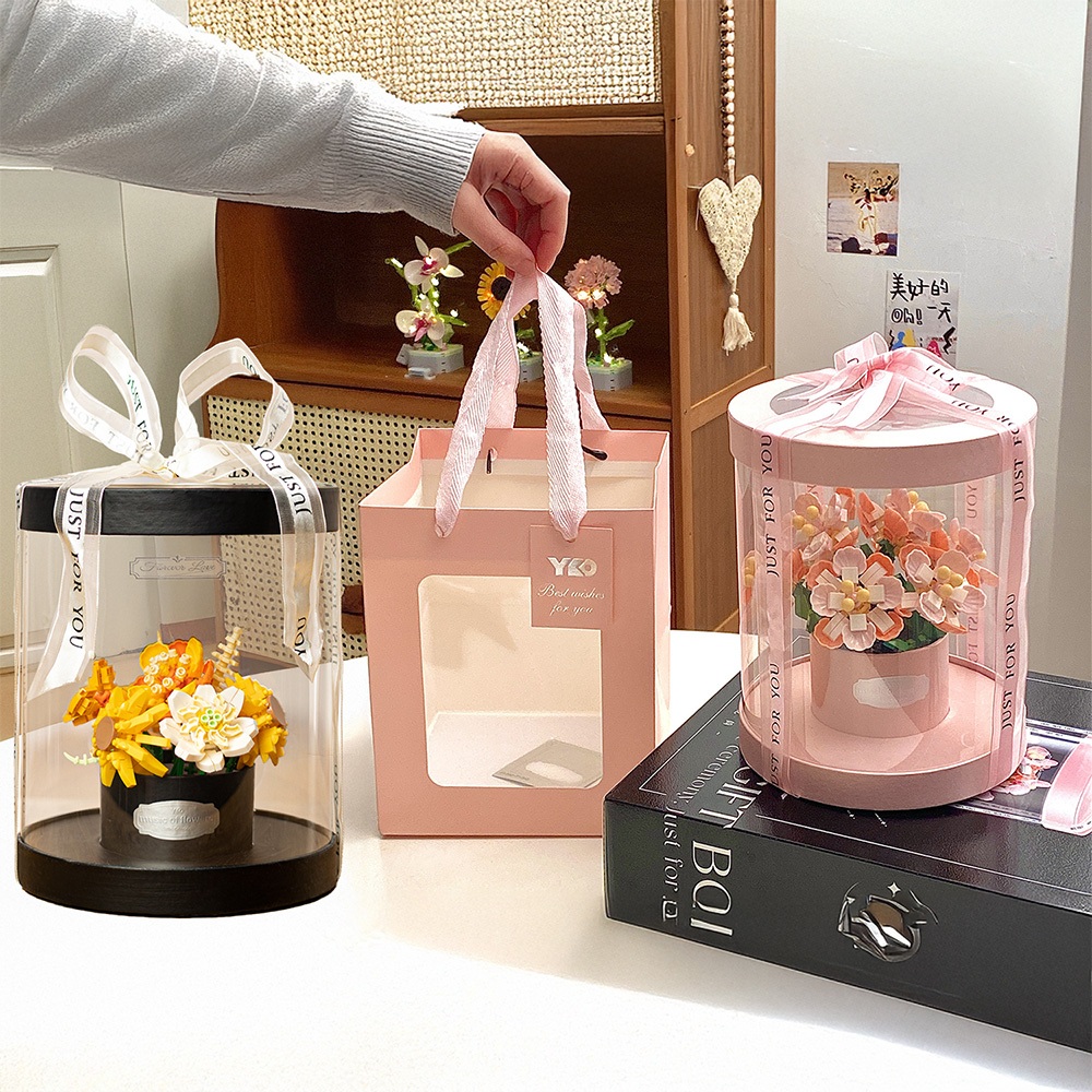 Buquê de Flores Eternas em Blocos de Montar | Embalagem Transparente Redonda | Acompanha Saco de Presente Elegante em Oferta na Shopee