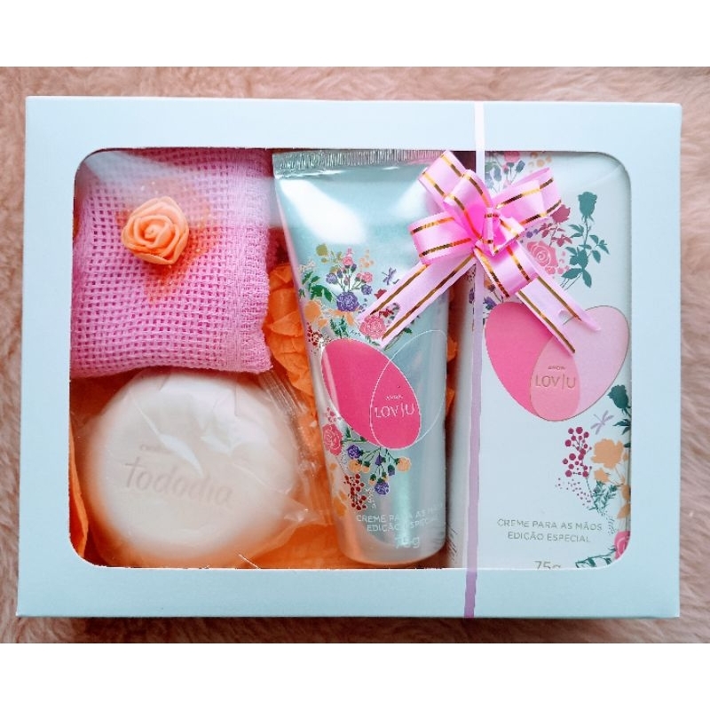 PRESENTE natura hidratante, creme de mãos e pés+sabonetes