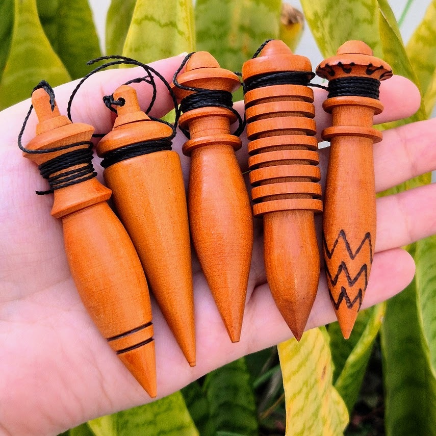 Pêndulo Radiestesia Madeira com Chumbo Natural Mesa Radiônica Diversas Opções Feng Shui Chakras Equilíbrio em Oferta na Shopee