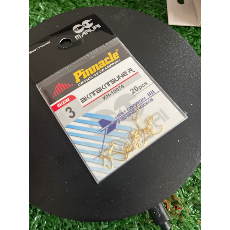 kit com Anzol Pinnacle Akita Kitsune R 3 Cart. 100pçs Maruri