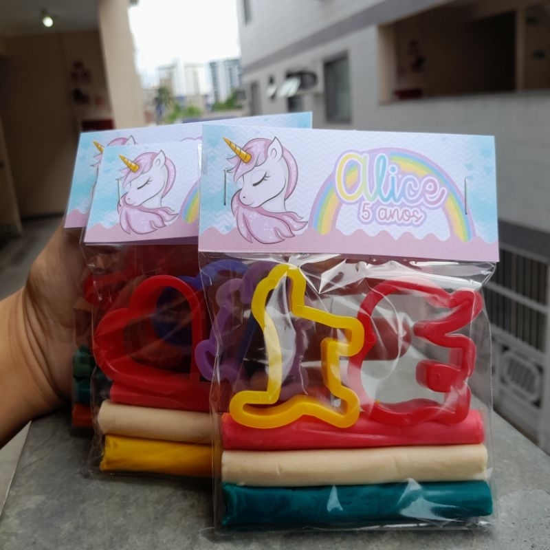 Kit Massinha Unicórnio com Cortadores – Lembrancinha Infantil Personalizada aniversário TODOS OS TEMAS