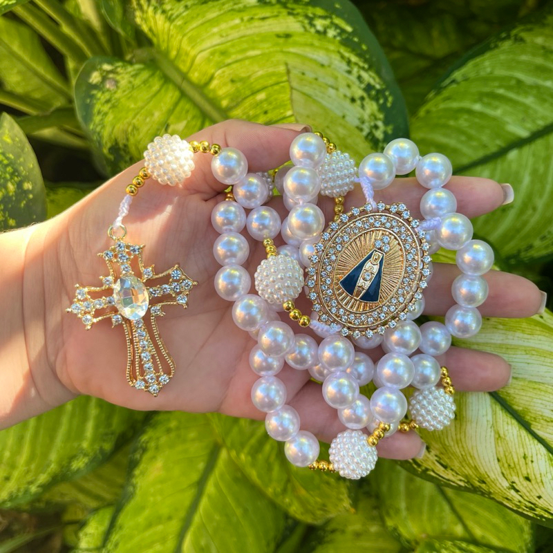 Terço De Noiva Dourado Em Pérolas Com 60 CM  (PROMOÇÃO) em Oferta na Shopee