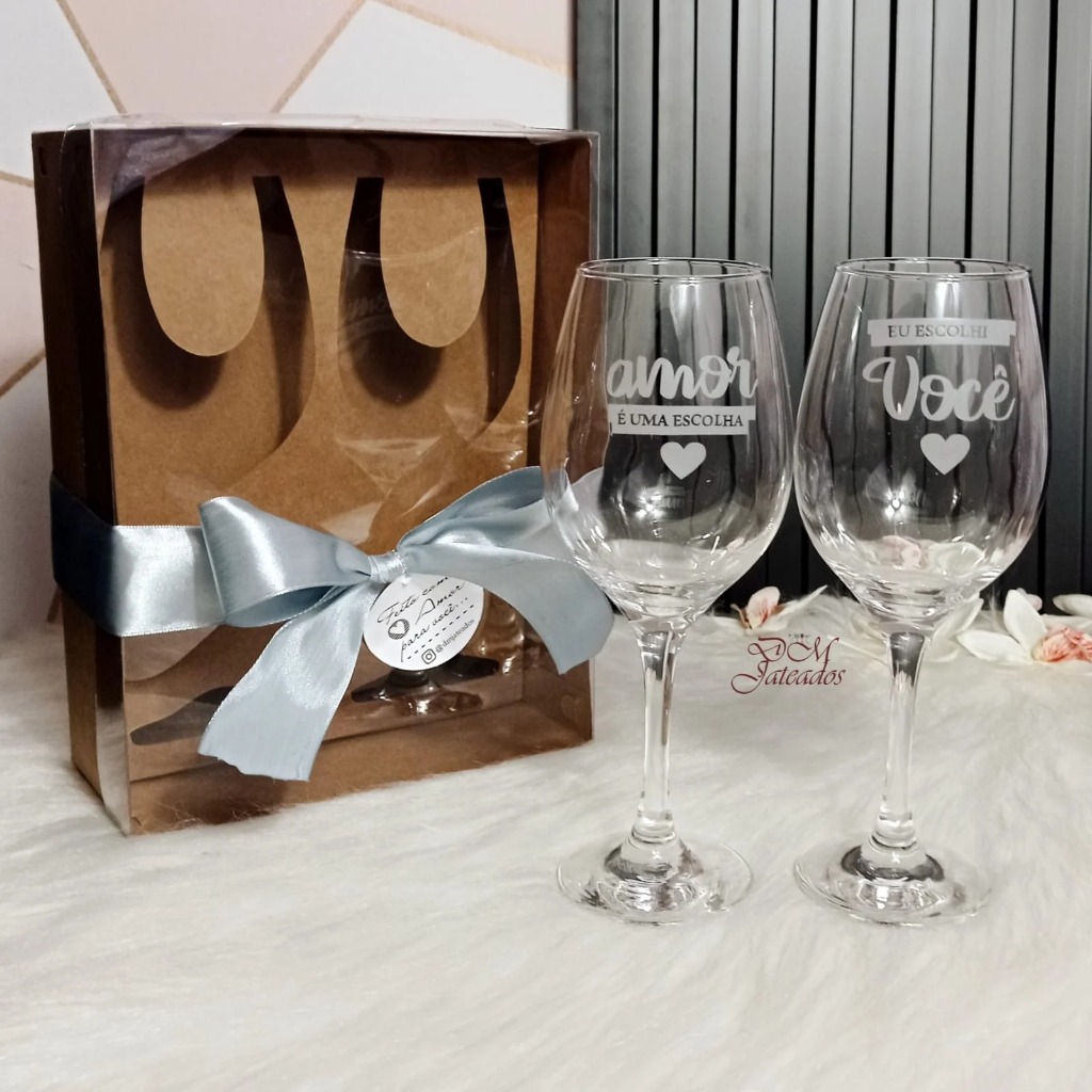 Kit Romântico com 2 Taças de Vinho + Caixa Especial: Eu Escolhi Você...