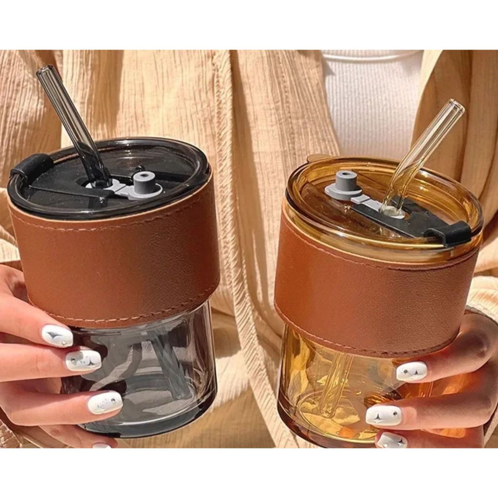 1 Copo Coldre C/ Tampa Hermética + Canudo Capa De Couro Luxo Presente Café Agua Bebidas Presente