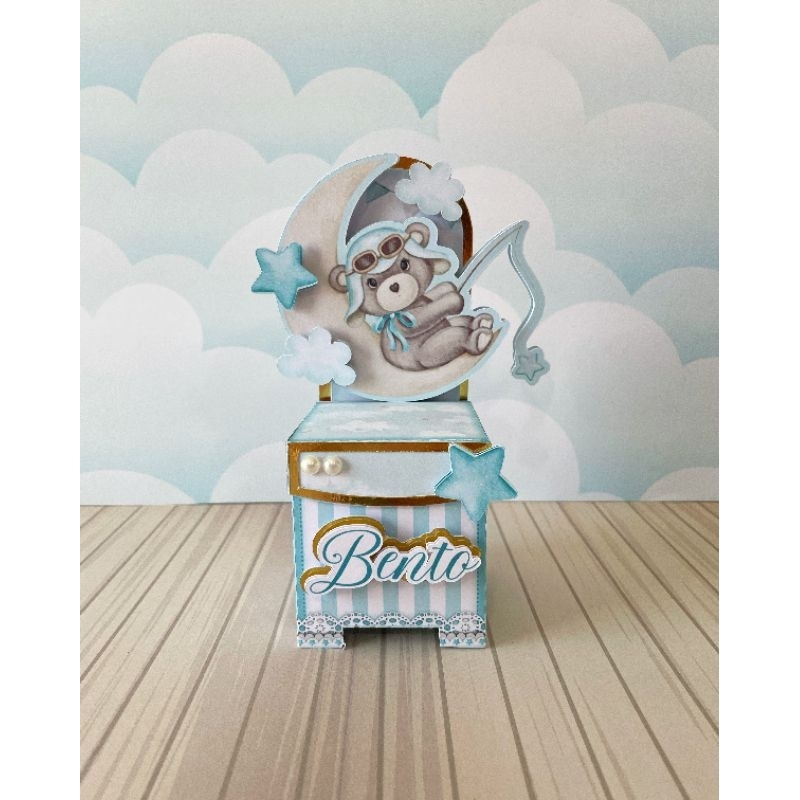 ✨ Caixa Cenário Personalizada Luxo - Ursinho Aviador - Papelaria Personalizada - Lembrancinha Personalizada
