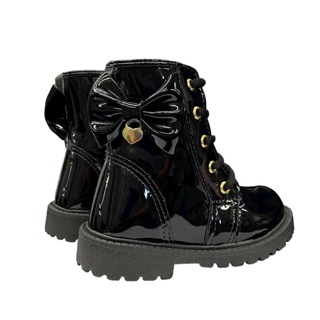 Bota preta menina infantil estilo coturno com detalhe de laço envernizada confortável tratorada. em Oferta na Shopee