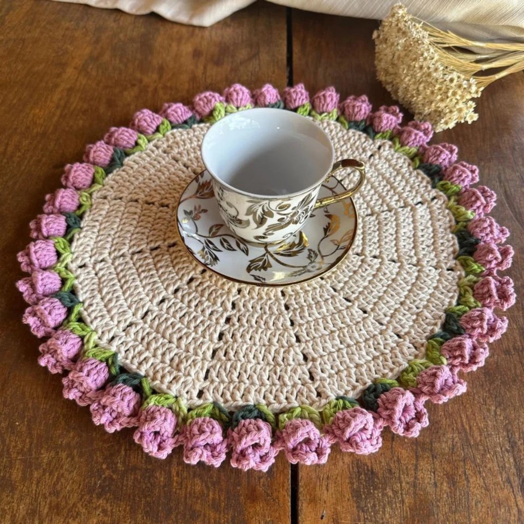 Kit 12 Sousplat Porta Copos Tulipas em Crochê Crochet Supla Suplat Flores Flor Decoração Cozinha Moda