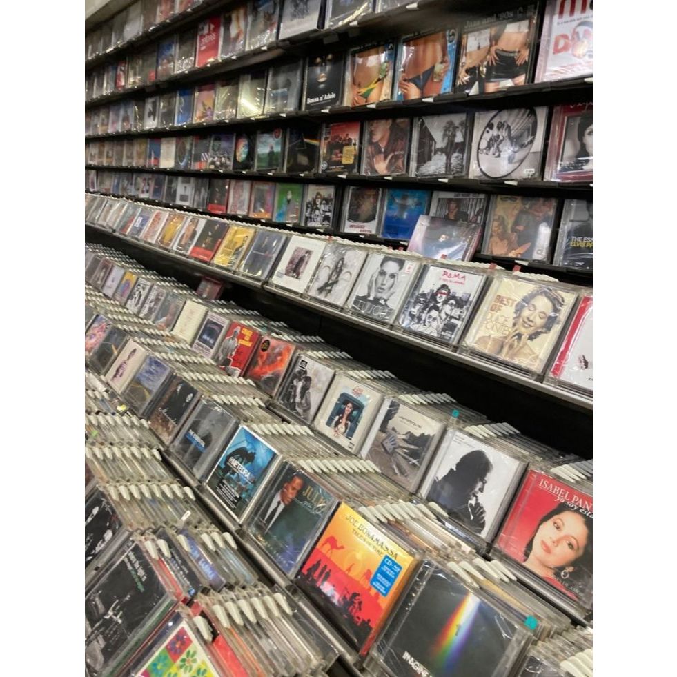 CDS DIVERSOS ARTISTAS, BANDAS E GÊNEROS - NACIONAIS E INTERNACIONAIS PREÇO ÚNICO