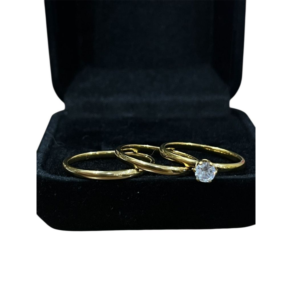 Alianças de Casamento Aço Inox DOURADA Abaulada Lisa 2mm + Solitário + Caixinha em Oferta na Shopee