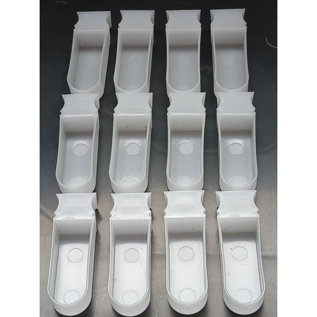 12 Unid Porta Vitamina Unha Para Trinca Ferro e Outros Pássaros (Malha Larga)