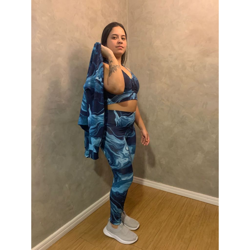 Conjunto fitness trio  Feminino em Degradê com Casaco Bomber Calça Legging e Top com Bojo Removível