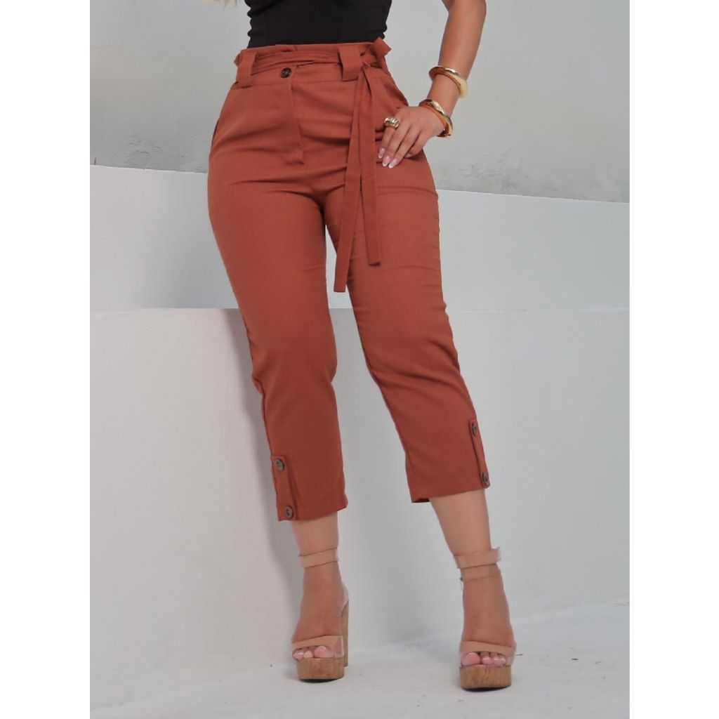Calça Clochard Capri BRUNA Linho Premium FEMININA com botões no cós e barra e amarração na cintura em Oferta na Shopee