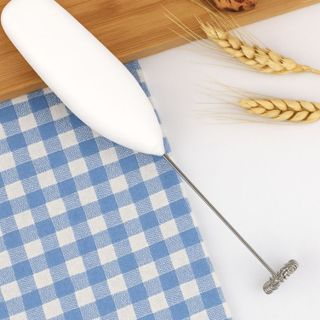 Mini Mixer Preto ou Branco Misturador De Cappuccino/Café/ Chá e Bebidas de Espuma em Oferta na Shopee