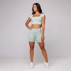 Conjunto Fitness Feminino Top Decote Quadrado e Short Liso Básico Academia Treino Coleção Essential