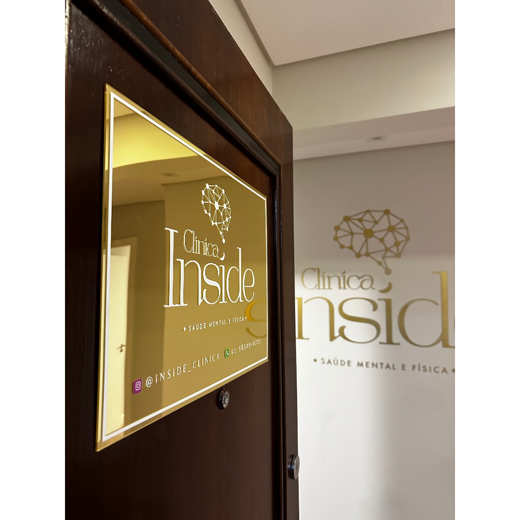 Placa de Identificação em Acrílico Espelhado ou Brilho 40cmx20cm ( Porta , Salão, Loja. Apartamento, Comércio, Vitrine ) em Oferta na Shopee