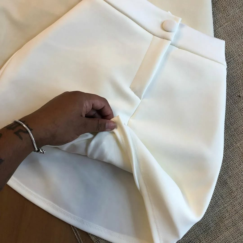 Short Saia Feminino em Neoprene Cintura Alta Botão Encapado Não Marca, Confortável e Estiloso em Oferta na Shopee