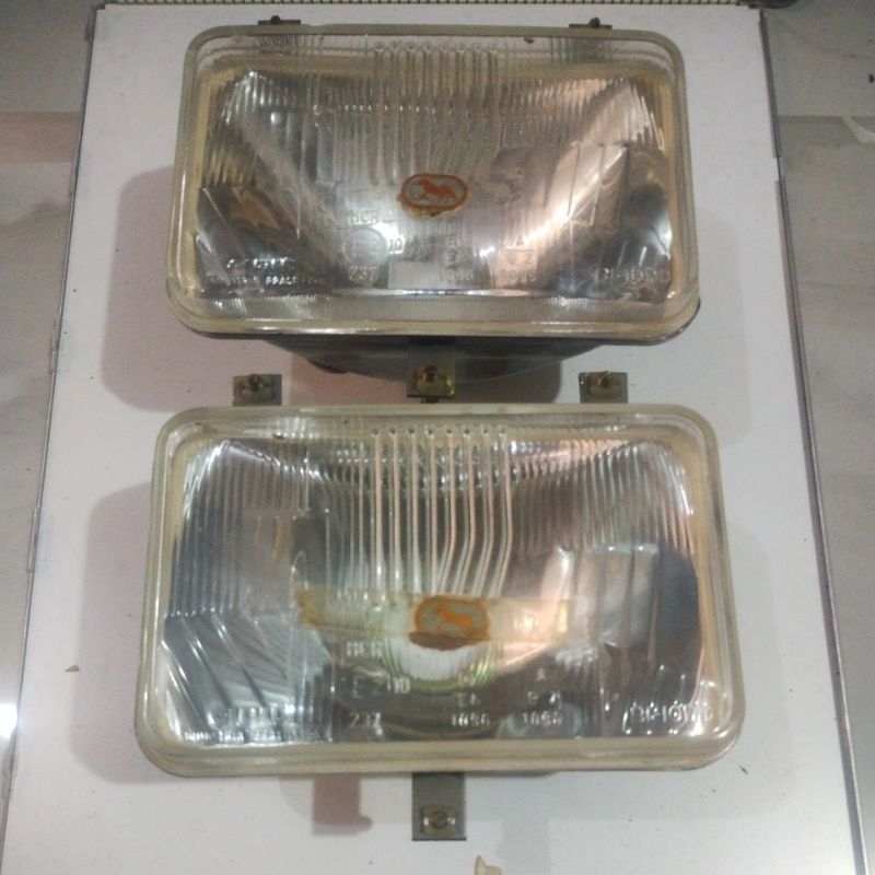par farol cibié Ford f1000