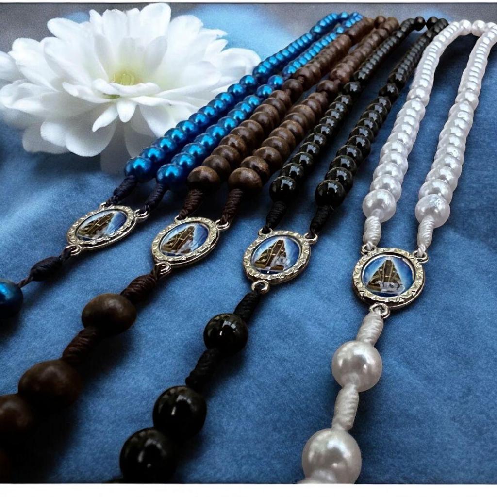 Terço Pérola Madeira de Nossa Senhora Aparecida Medalha Resinada em Oferta na Shopee