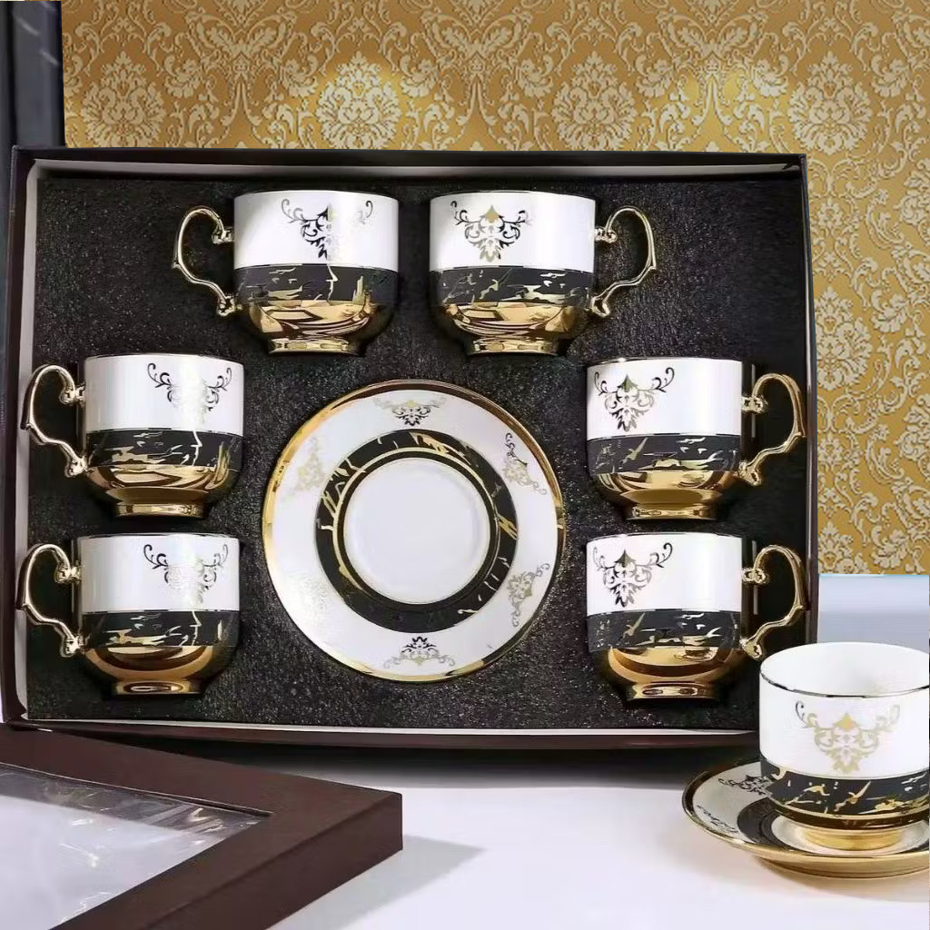 Xícara de Porcelana 12 Peças  Xícaras de café de ceramica em Porcelana com Pires