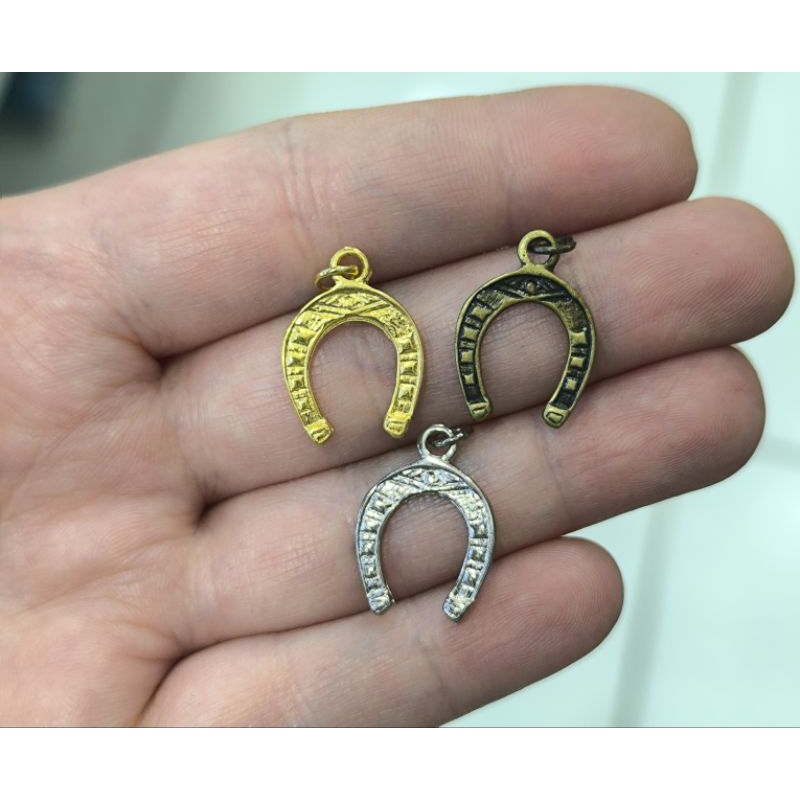 Pingente Ferradura - 4 Unidades em Oferta na Shopee