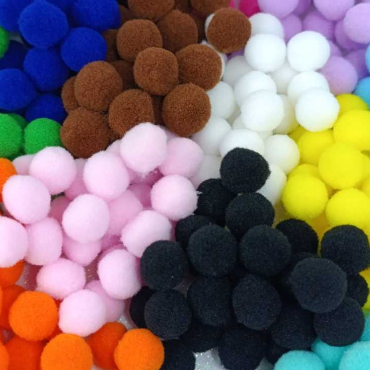 100 Unidades Pompom 15mm (1,5cm) Várias Cores para Artesanato em Oferta na Shopee