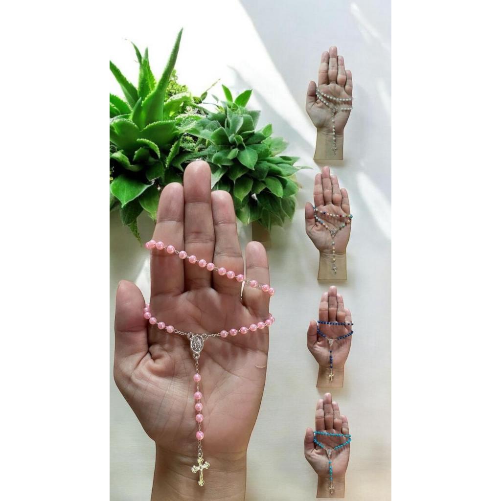 01 unidade - Terço católico de mini pérola para Batizados/ lembrancinhas / Primeira eucaristia