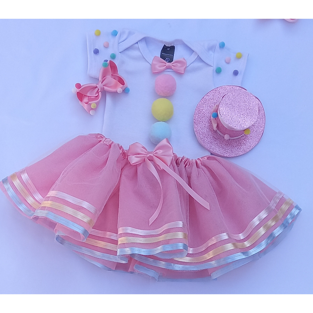 Body para mesversario ou aniversario com saia de tule, laço e cartola tema Circo Rosa. em Oferta na Shopee