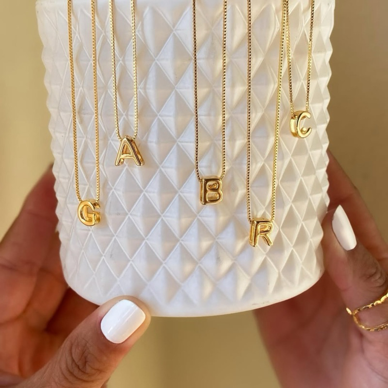 Colar Com Letra inicial Personalizado Feminino (Banhada Á Ouro 18 K)Presente Amizade/Namorada em Oferta na Shopee