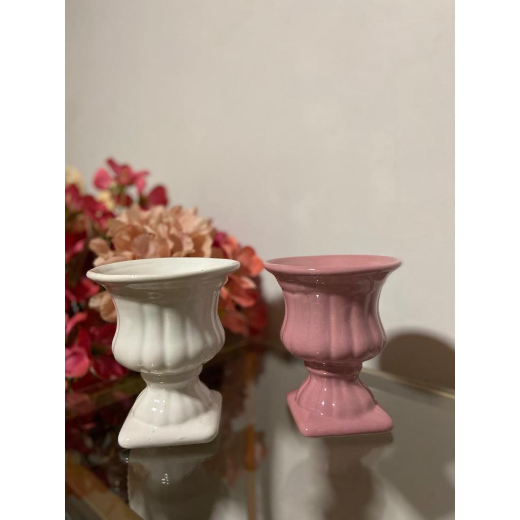 Vaso Taça Grega médio em cerâmica branca e rosa.