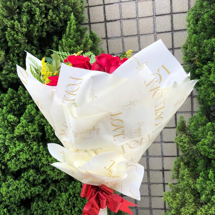 POLI SUJINHO DECORADO LOVE 25FLS 59x69cm - PAPEL PARA PRESENTE em Oferta na Shopee