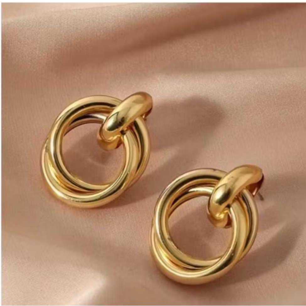 Brinco Argolas Elos Entrelaçados Moderno Retrô