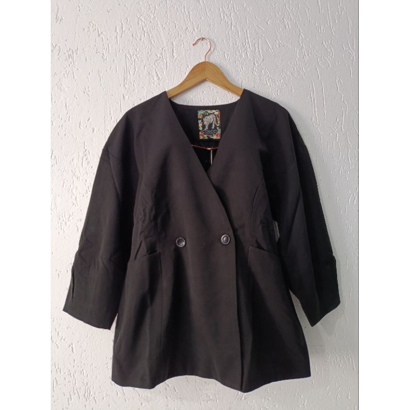 Blazer alfaiataria bolsos preto Tam M Colcci