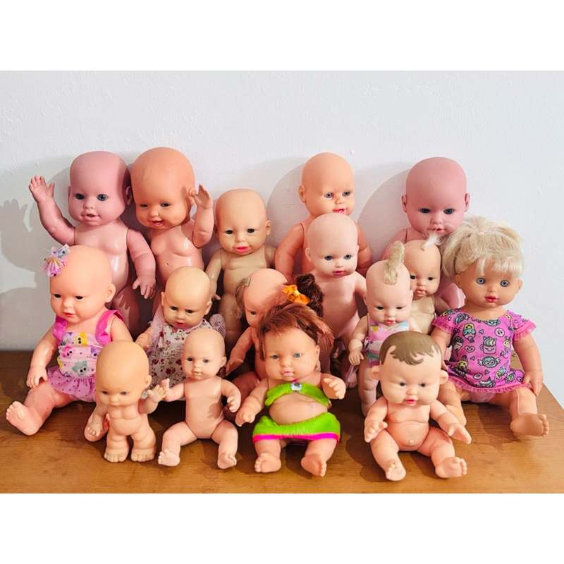 Bebê, bebezinho, bebezão, boneca de várias marcas Cotiplás Nova Toys e outras unidade usado.