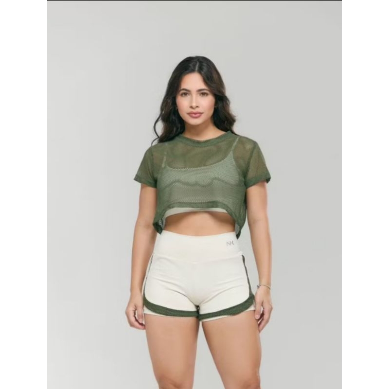 Conjunto fitness 3 peças Shorts Duplo Top Cropped de telinha Academia Poliamida