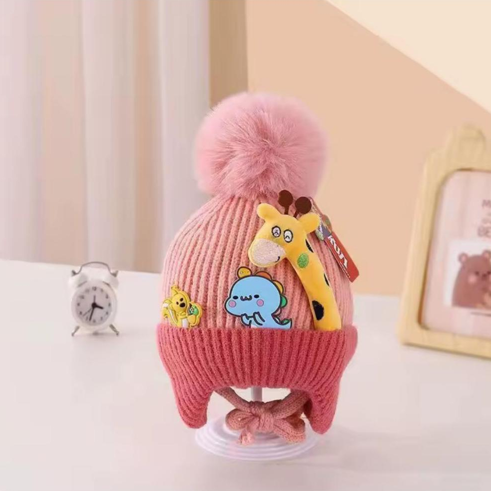 Touca/Gorro Infantil forrada. Estampada com bichinhos e Girafa, Pompom e amarração no pescoço-Para Inverno-Touca de frio