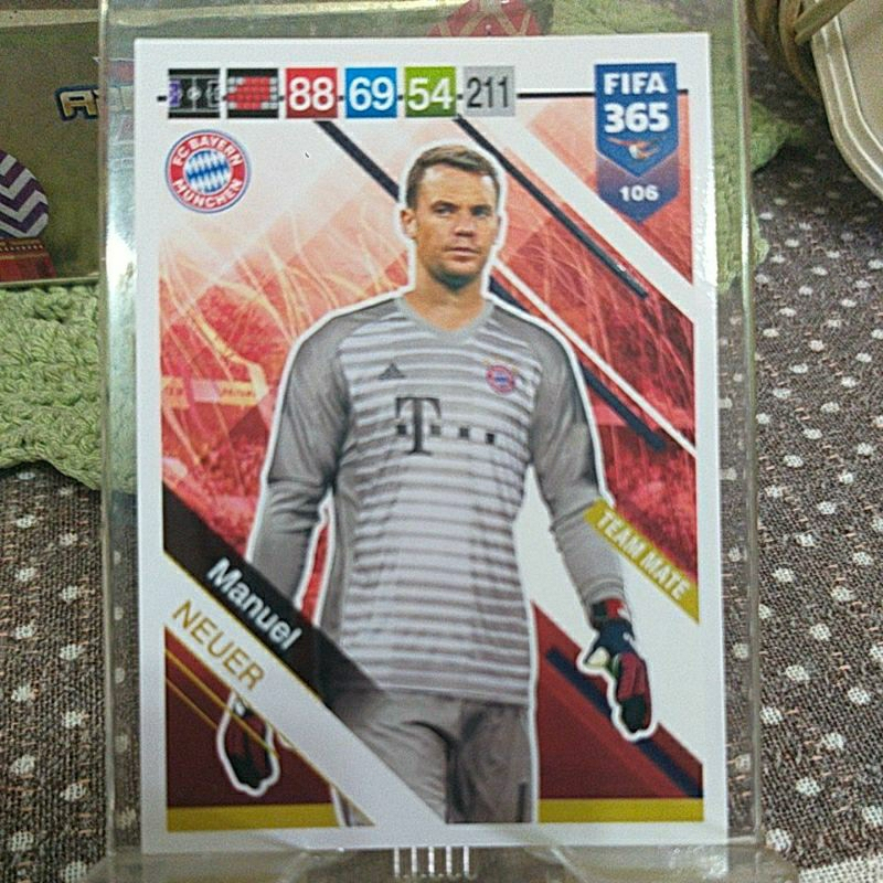 Card 106 - Manuel Neuer, Bayern München - Panini Adrenalyn XL FIFA 365 2019