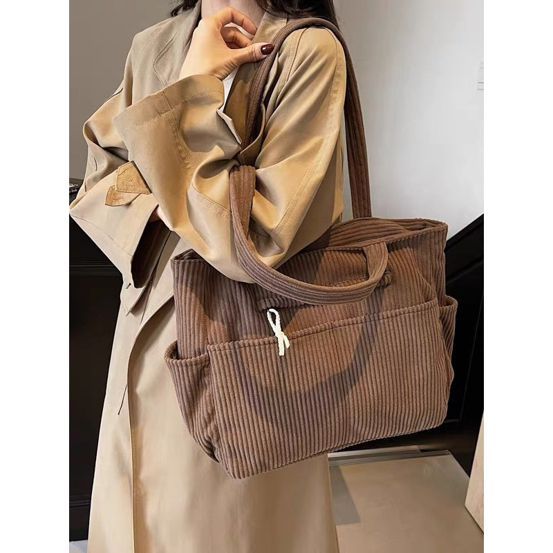 (2205)Bolsa transversal de veludo cotelê, grande capacidade, vários bolsos, leve, fecho de zíper em Oferta na Shopee