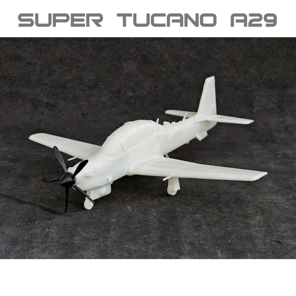 Avião Embraer A29 Super Tucano maquete escala 1:32 1:48 1:72 Plastimodelo