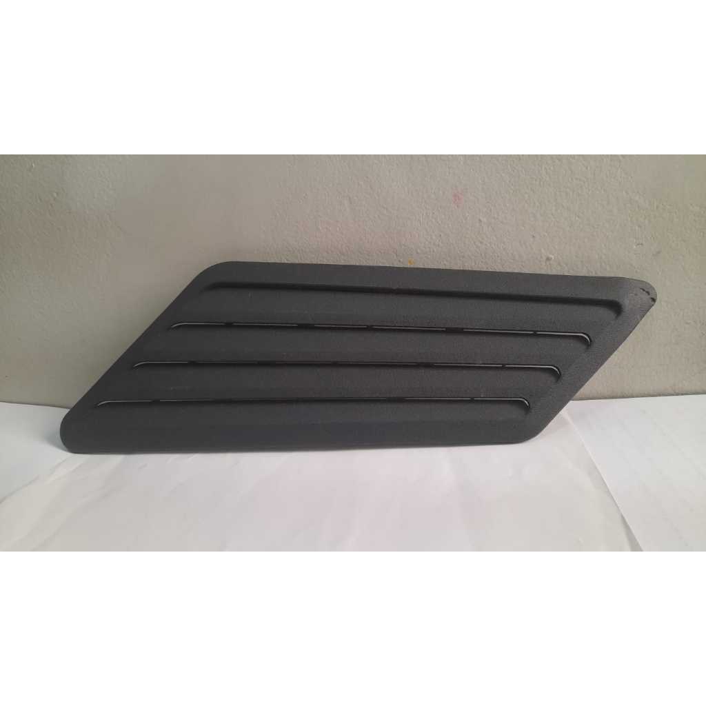 Grade Lateral Portinhola Do Tanque Chevette - Lado esquerdo motorista