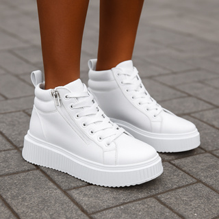 Botinha Feminina Plataforma varias cores com ziper. Tens sola alta em Oferta na Shopee