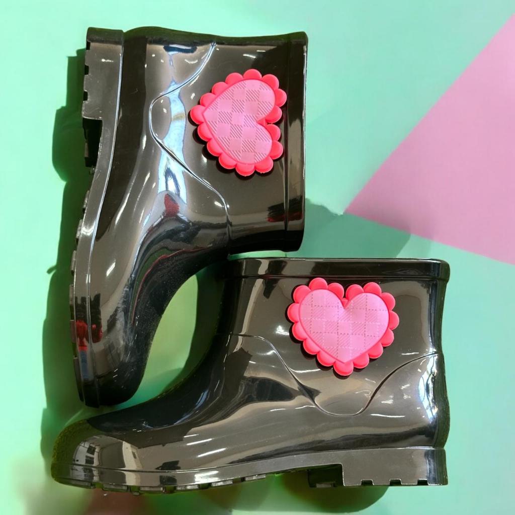 Botinha Galocha Infantil Menina Preta com Coração Leve e Confortavel