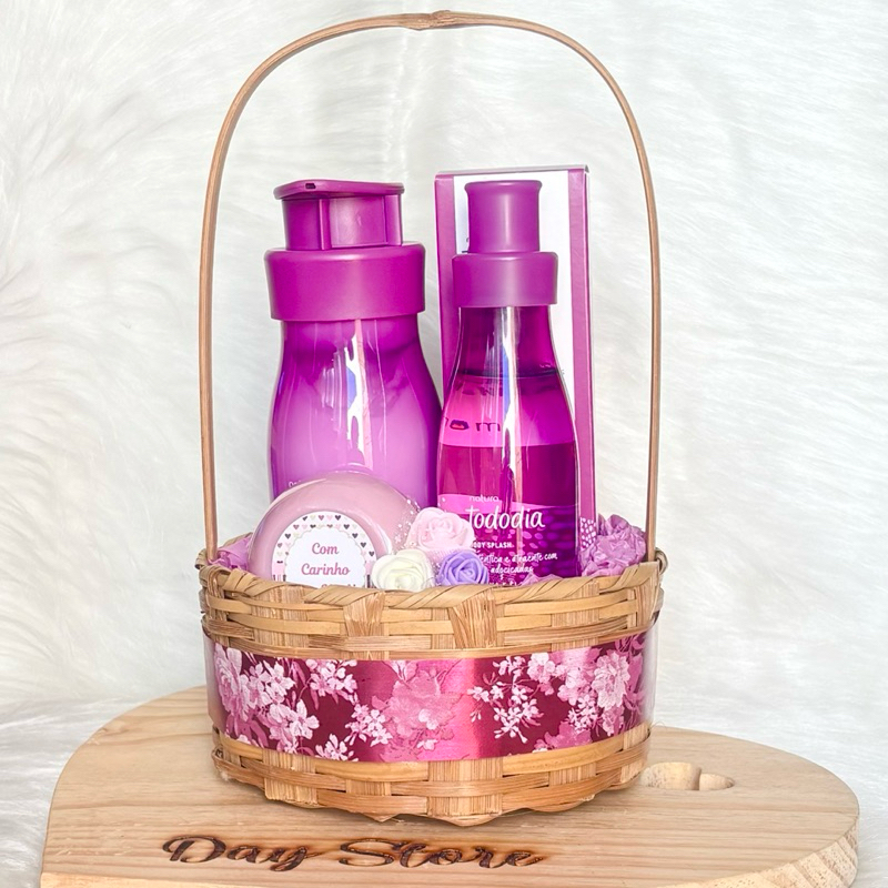 Cesta Natura Tododia Ameixa e Flor de Baunilha com Hidratante, Body Splash e Sabonete