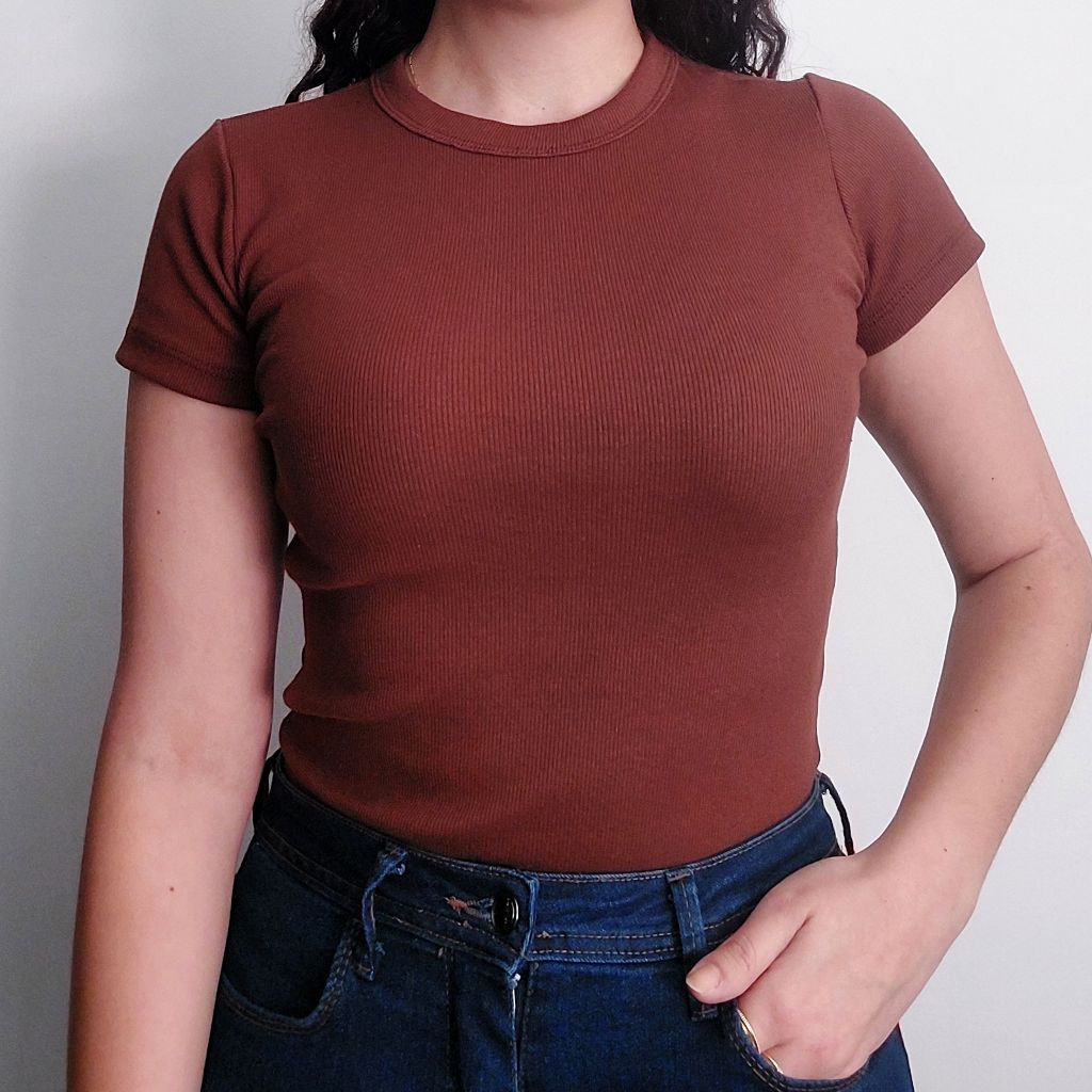 Blusa T-shirt Canelada Feminina Meia Manga Ribana Algodão Estilosa Tendência
