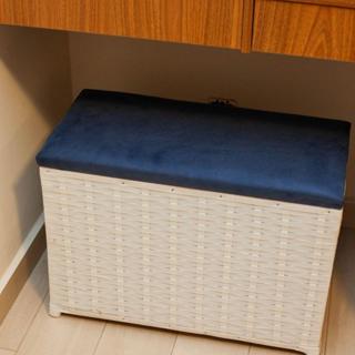 Puff Baú Organizador Fibra Sintética Assento Suede 80 Ltrs em Oferta na Shopee