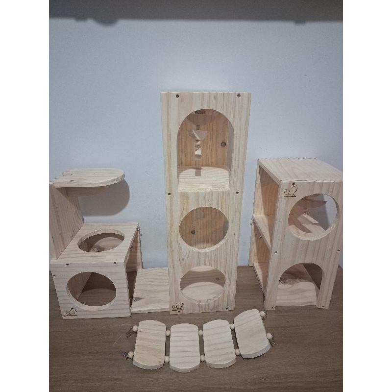 Playground casinha Chin City em madeira pinus para Chinchilas