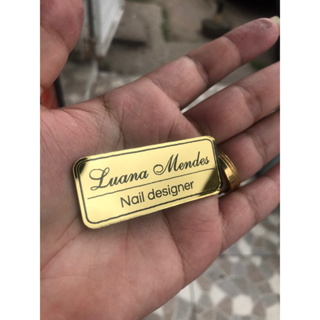 🔸 Crachá Broche Personalizado Acrílico Dourado Espelhado | Nome e Profissão pop em Oferta na Shopee
