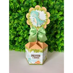 Kit Centro de Mesa Papelaria Personalizada Dino Baby Dinossauro Caixa Caixinha para Festa