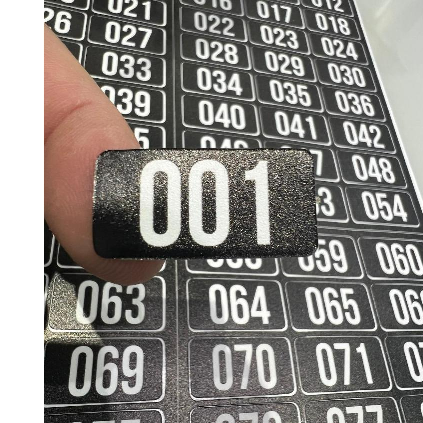 Etiqueta Adesiva Preta Numerada 3 x 1,5 CM. - NUMERIO 1 Á 102