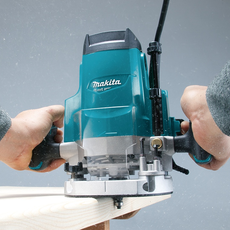 Tupia de Coluna Makita 12mm 1.650 Watts M3600B - Home & Living